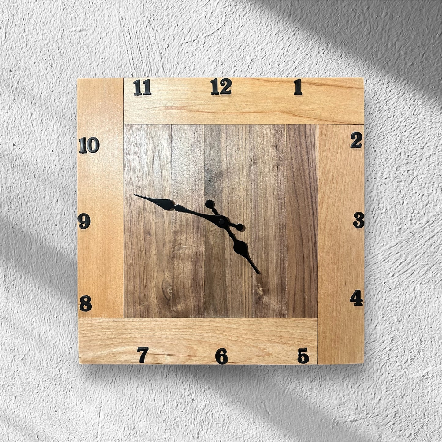 Orologio in Legno di Noce A